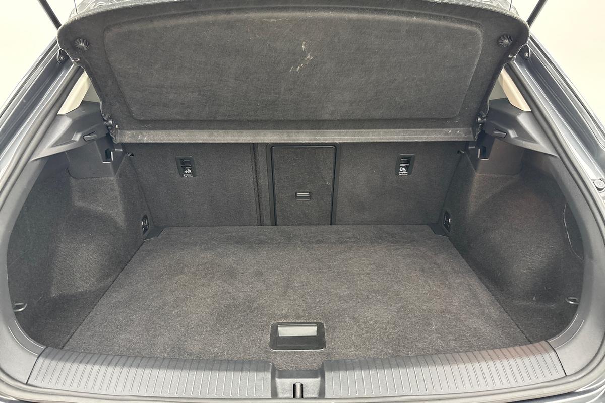 Used Volkswagen T-Roc 2024 for sale - 76677218: Photo 12