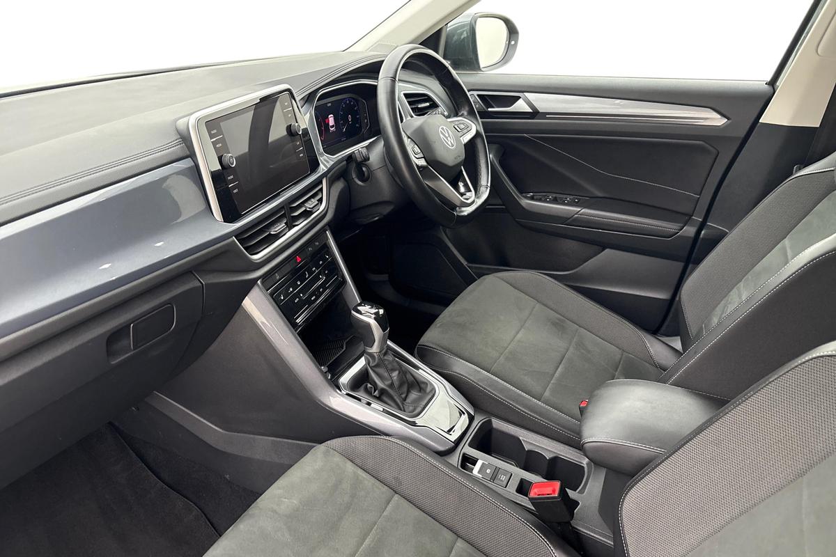 Used Volkswagen T-Roc 2024 for sale - 76677218: Photo 2