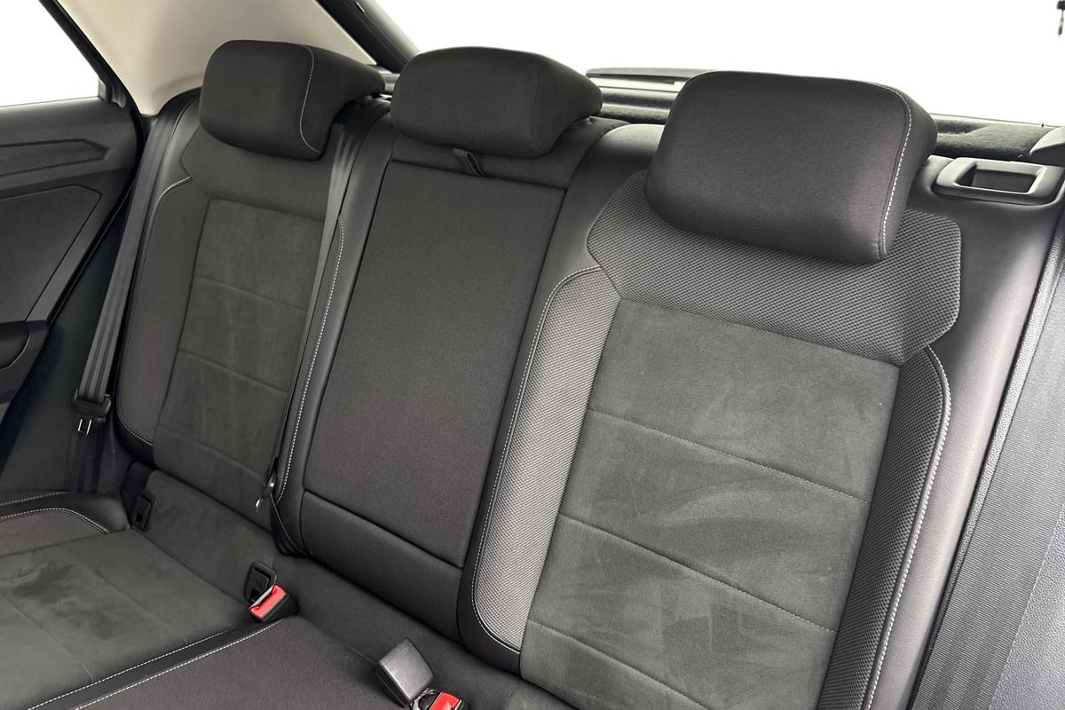 Used Volkswagen T-Roc 2024 for sale - 76677218: Photo 9