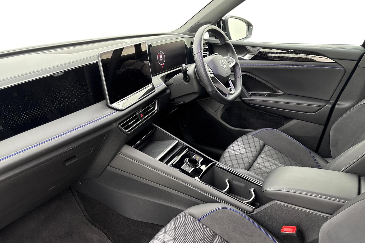 Used Volkswagen Tiguan 2024 for sale - 76677125: Photo 2