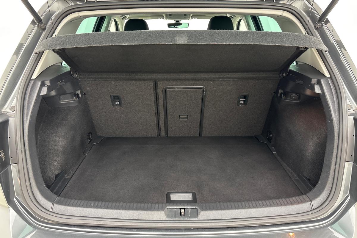 Used Volkswagen Golf 2019 for sale - 77461386: Photo 12