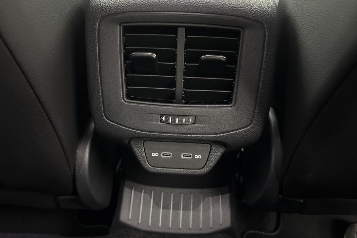 Used Volkswagen T-Roc 2025 for sale - 76678583: Photo 24