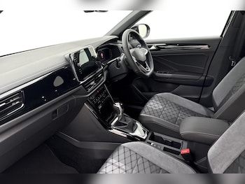 Used Volkswagen T-Roc 2025 for sale - 76678583: Photo