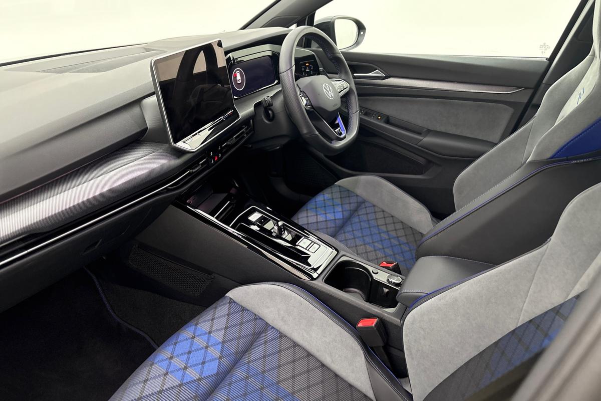 Used Volkswagen Golf 2025 for sale - 76679941: Photo 2