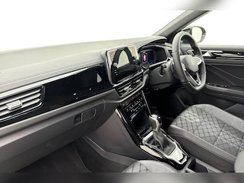 Used Volkswagen T-Roc 2025 for sale - 77935194: Photo