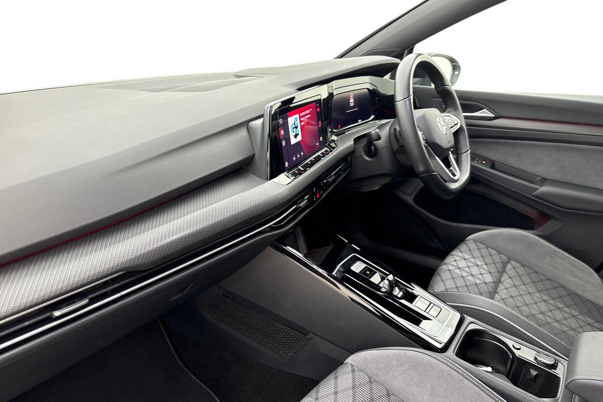 Used Volkswagen Golf 2024 for sale - 77533338: Photo 2