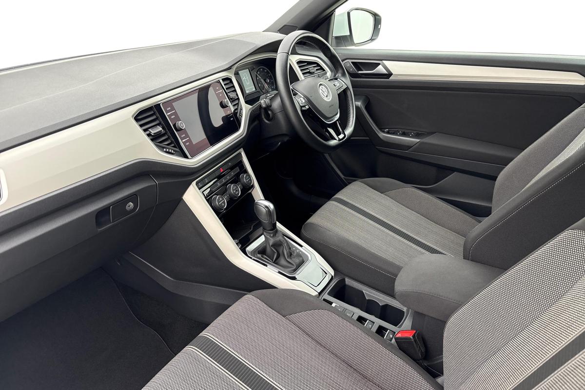 Used Volkswagen T-Roc 2021 for sale - 76680858: Photo 2