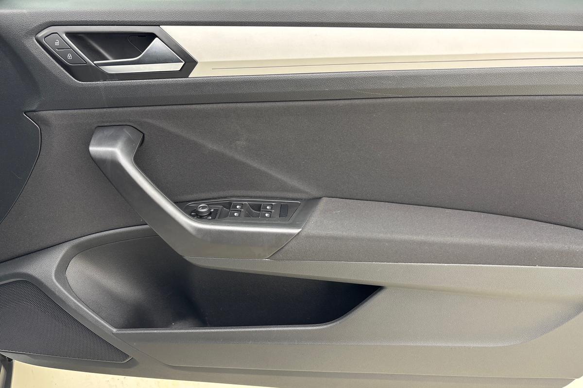 Used Volkswagen T-Roc 2021 for sale - 76680858: Photo 23