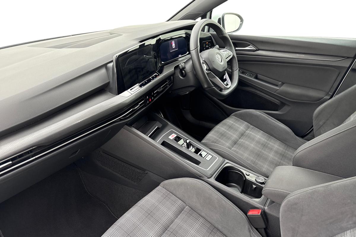 Used Volkswagen Golf 2022 for sale - 77533315: Photo 2