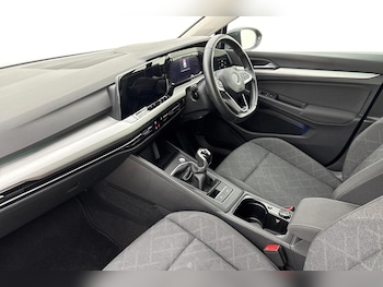 Used Volkswagen Golf 2022 for sale - 77581979: Photo