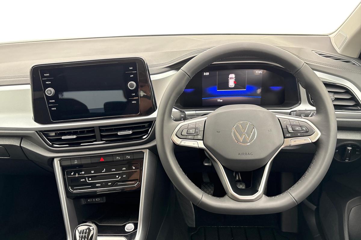 Used Volkswagen T-Roc 2025 for sale - 76717053: Photo 11