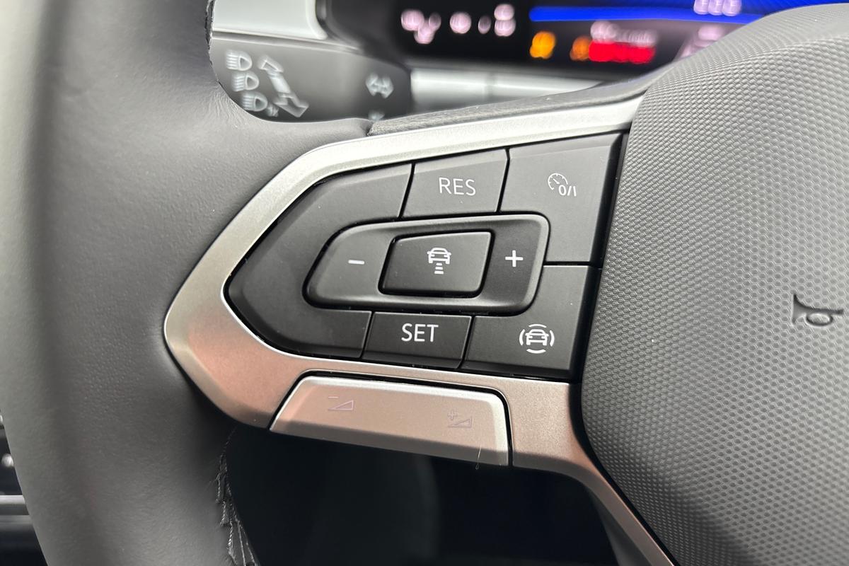 Used Volkswagen T-Roc 2025 for sale - 76717053: Photo 16