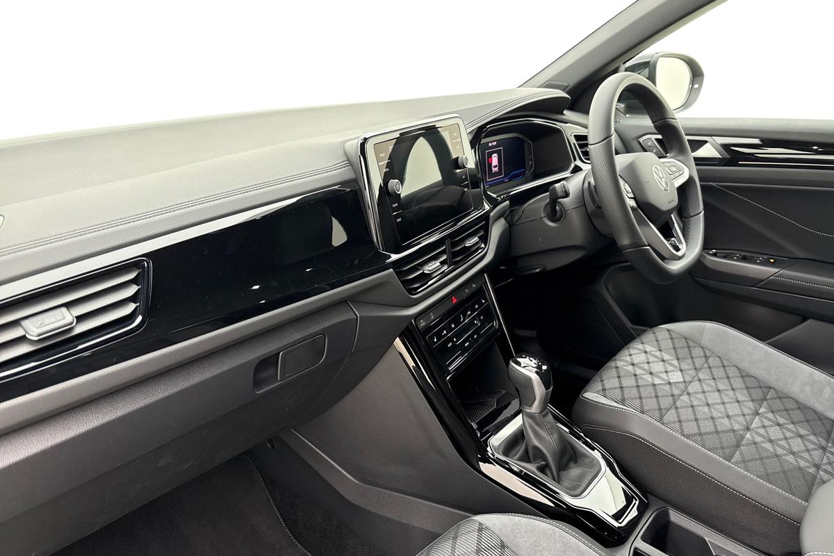 Used Volkswagen T-Roc 2025 for sale - 76680046: Photo 2