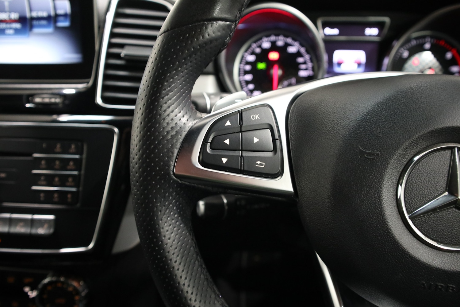 Used Mercedes-Benz GLE 2018 for sale - 76684446: Photo 26