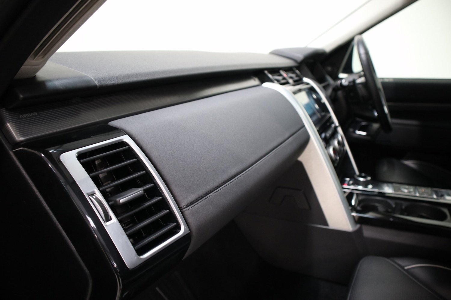 Used Land Rover Discovery 2018 for sale - 76682703: Photo 11