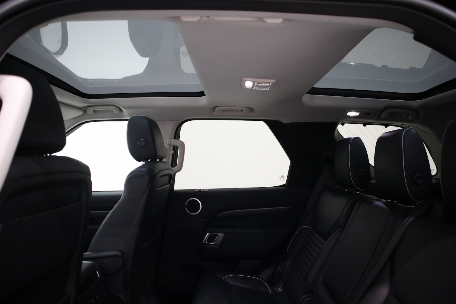 Used Land Rover Discovery 2018 for sale - 76682703: Photo 17