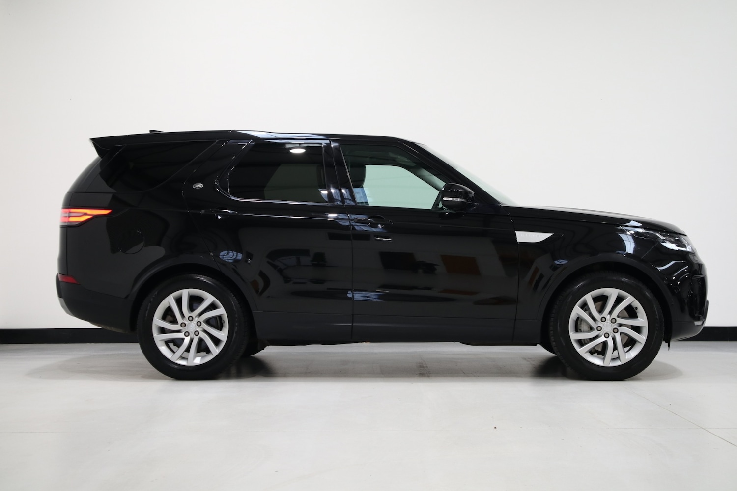 Used Land Rover Discovery 2018 for sale - 76682703: Photo 18