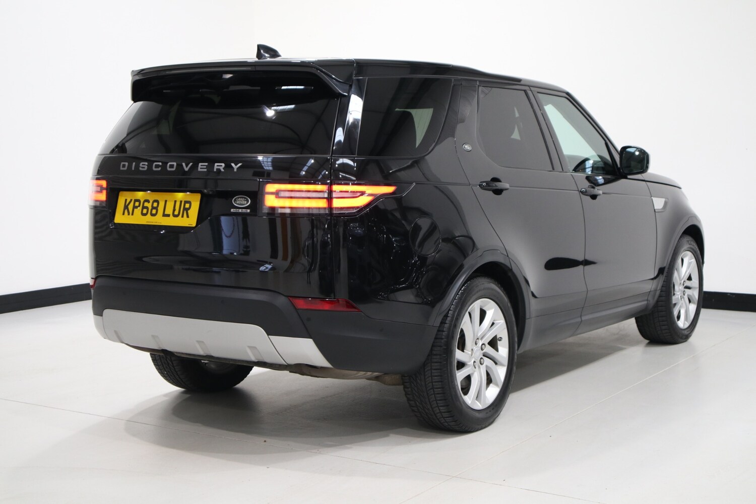 Used Land Rover Discovery 2018 for sale - 76682703: Photo 25