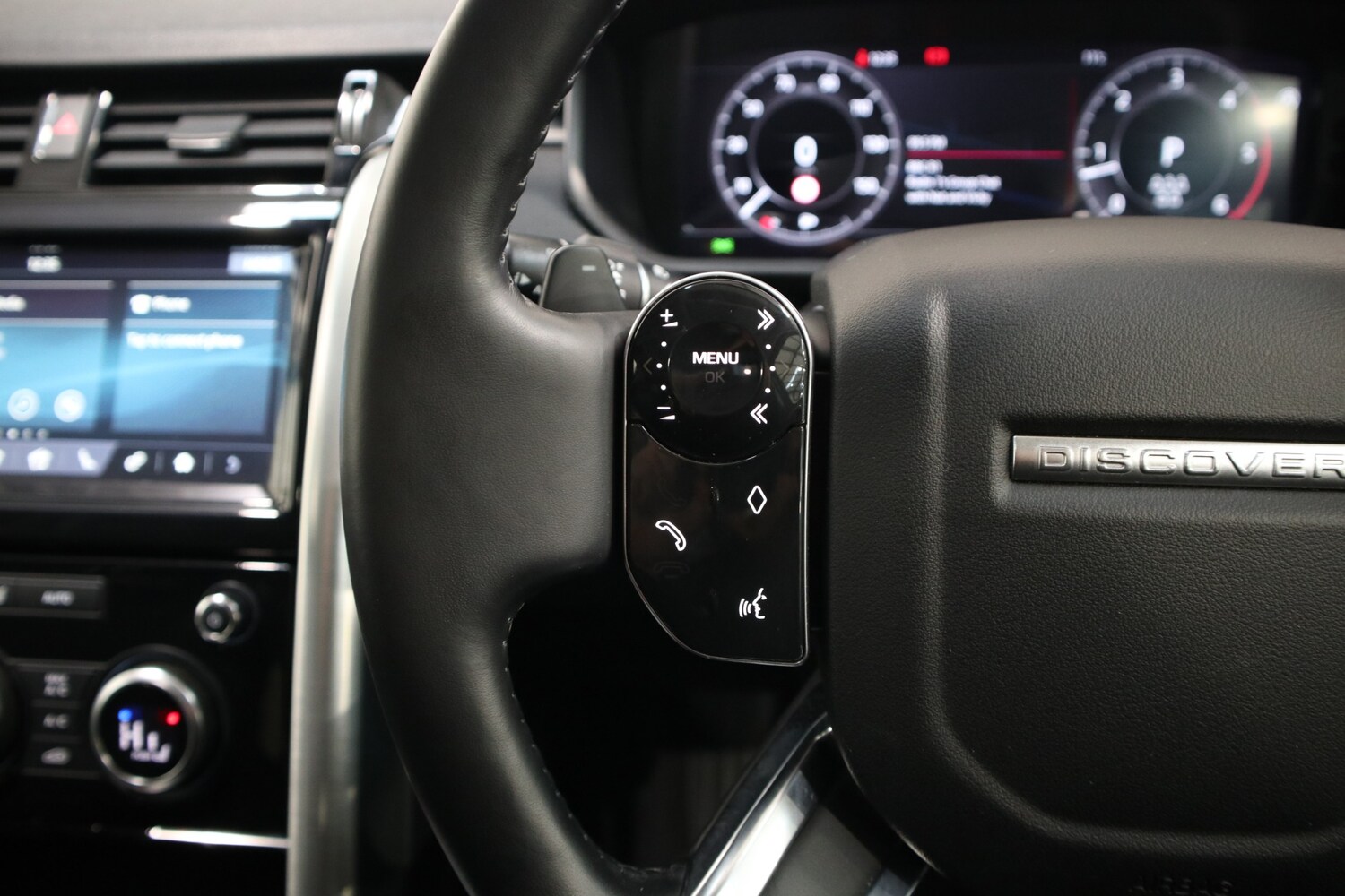 Used Land Rover Discovery 2018 for sale - 76682703: Photo 30