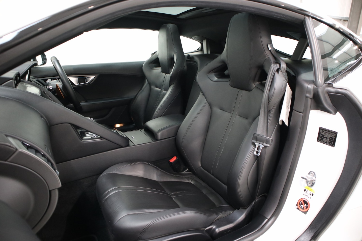 Used Jaguar F-Type 2017 for sale - 76662874: Photo 13