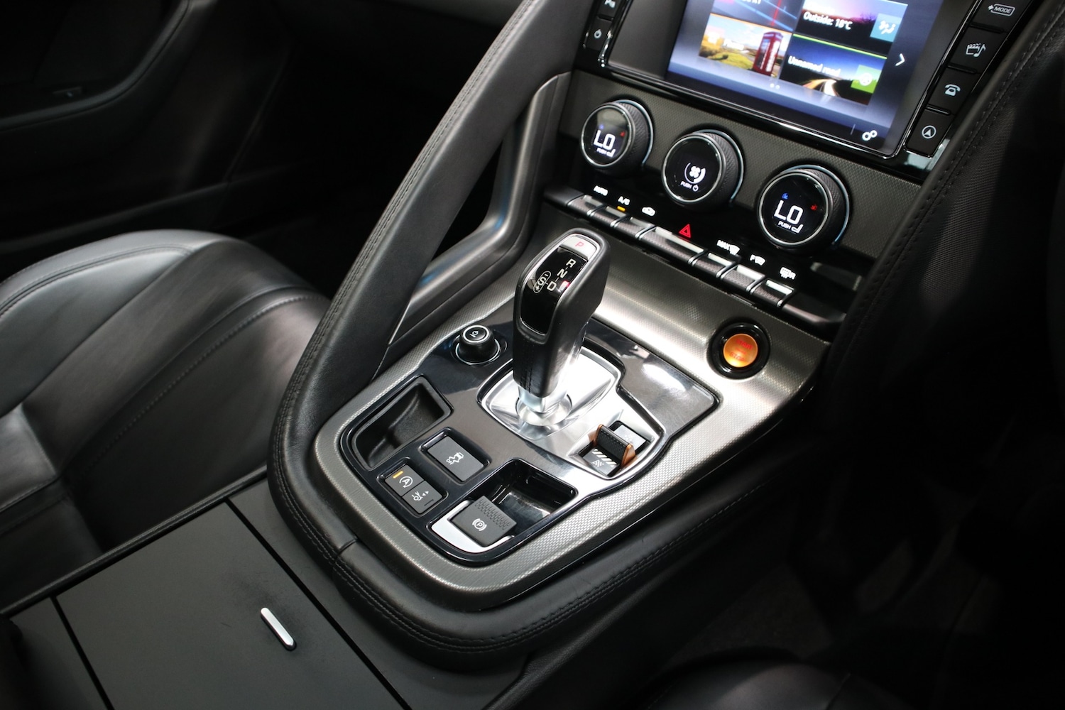 Used Jaguar F-Type 2017 for sale - 76662874: Photo 23