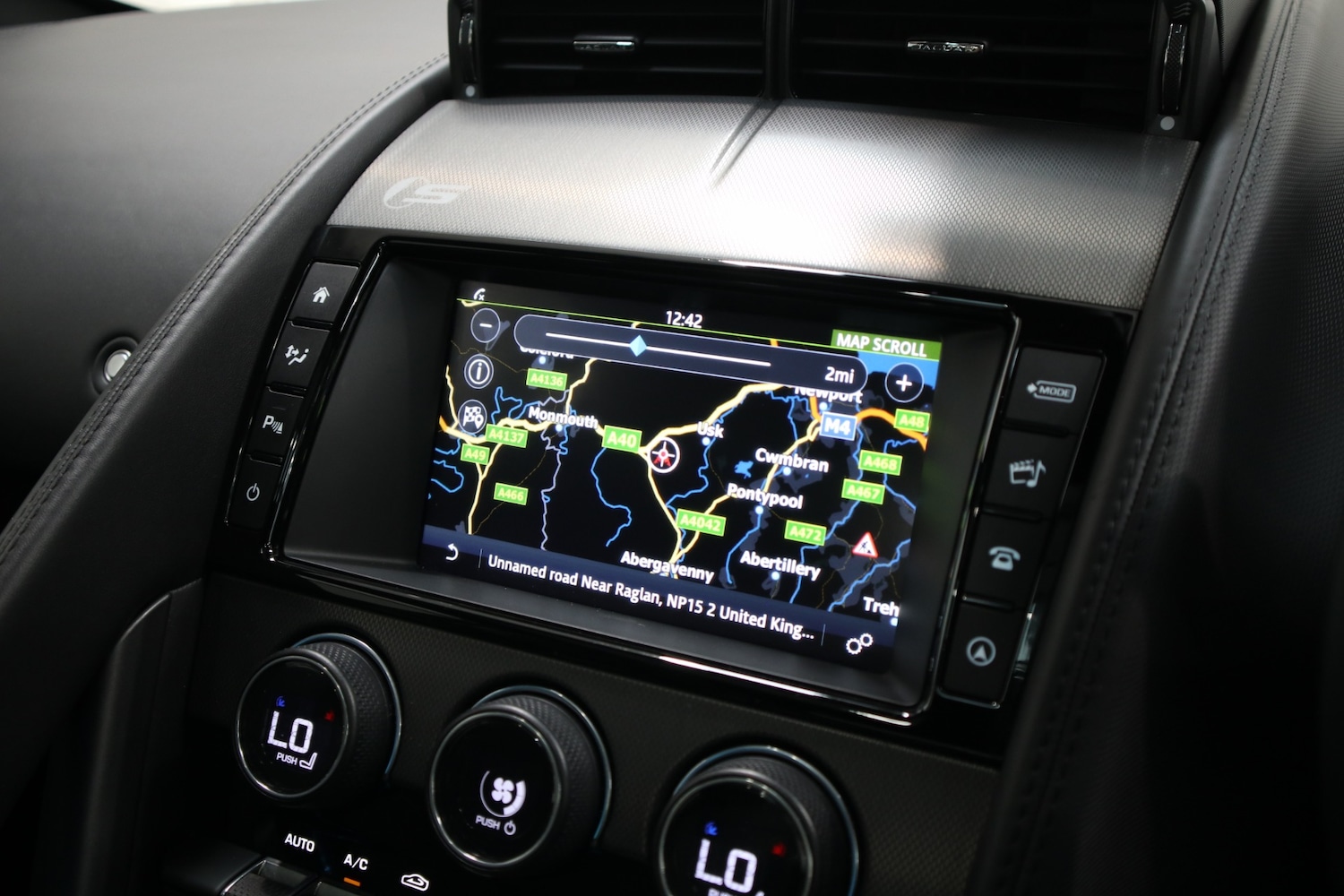 Used Jaguar F-Type 2017 for sale - 76662874: Photo 28