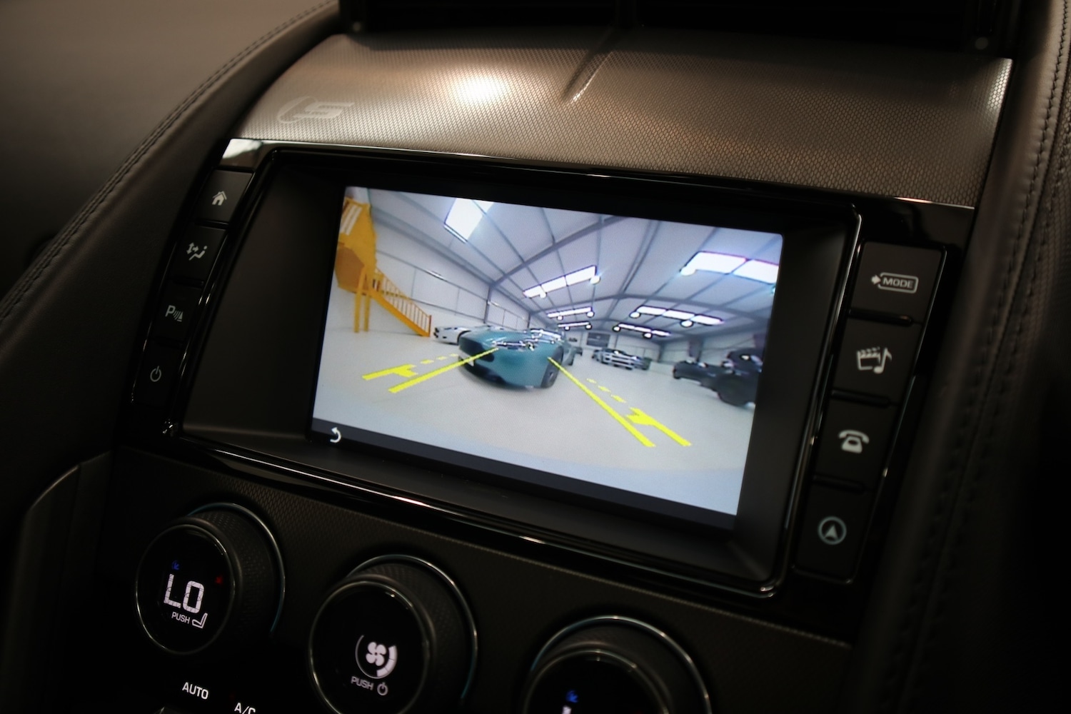 Used Jaguar F-Type 2017 for sale - 76662874: Photo 31