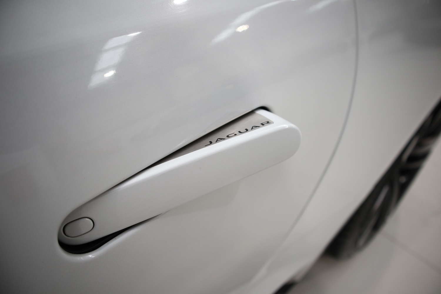 Used Jaguar F-Type 2017 for sale - 76662874: Photo 9