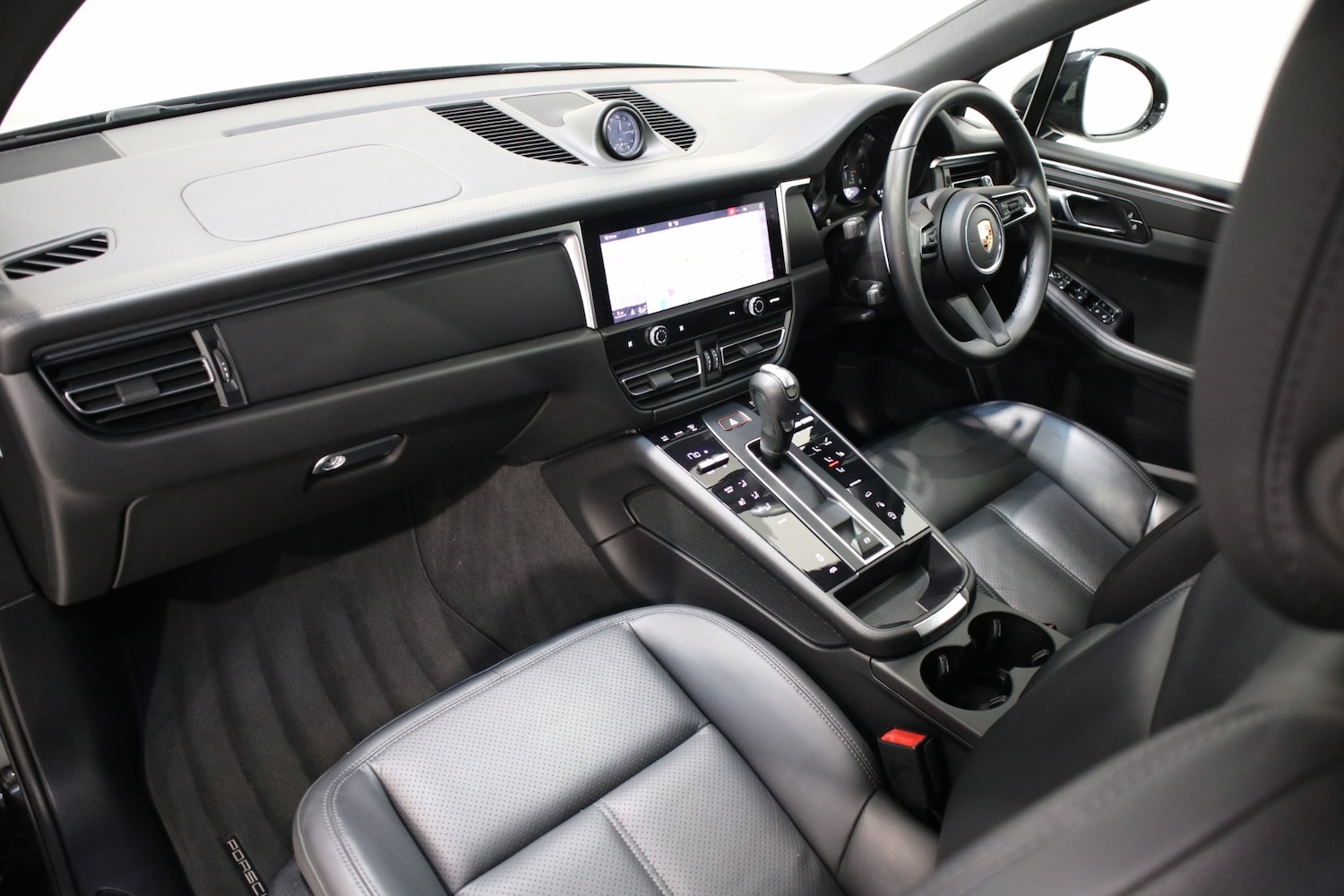 Used Porsche Macan 2022 for sale - 76662670: Photo 12