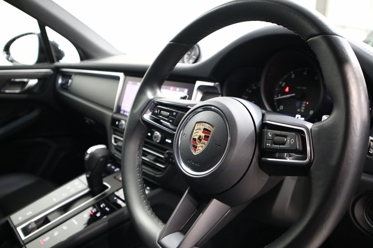 Used Porsche Macan 2022 for sale - 76662670: Photo 20