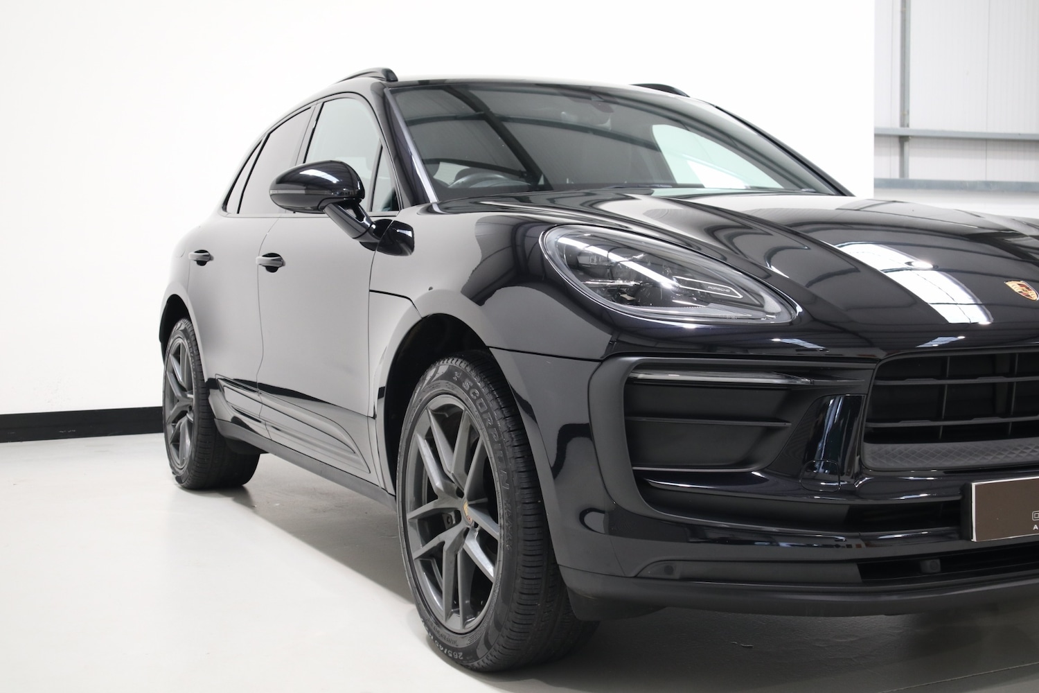 Used Porsche Macan 2022 for sale - 76662670: Photo 3