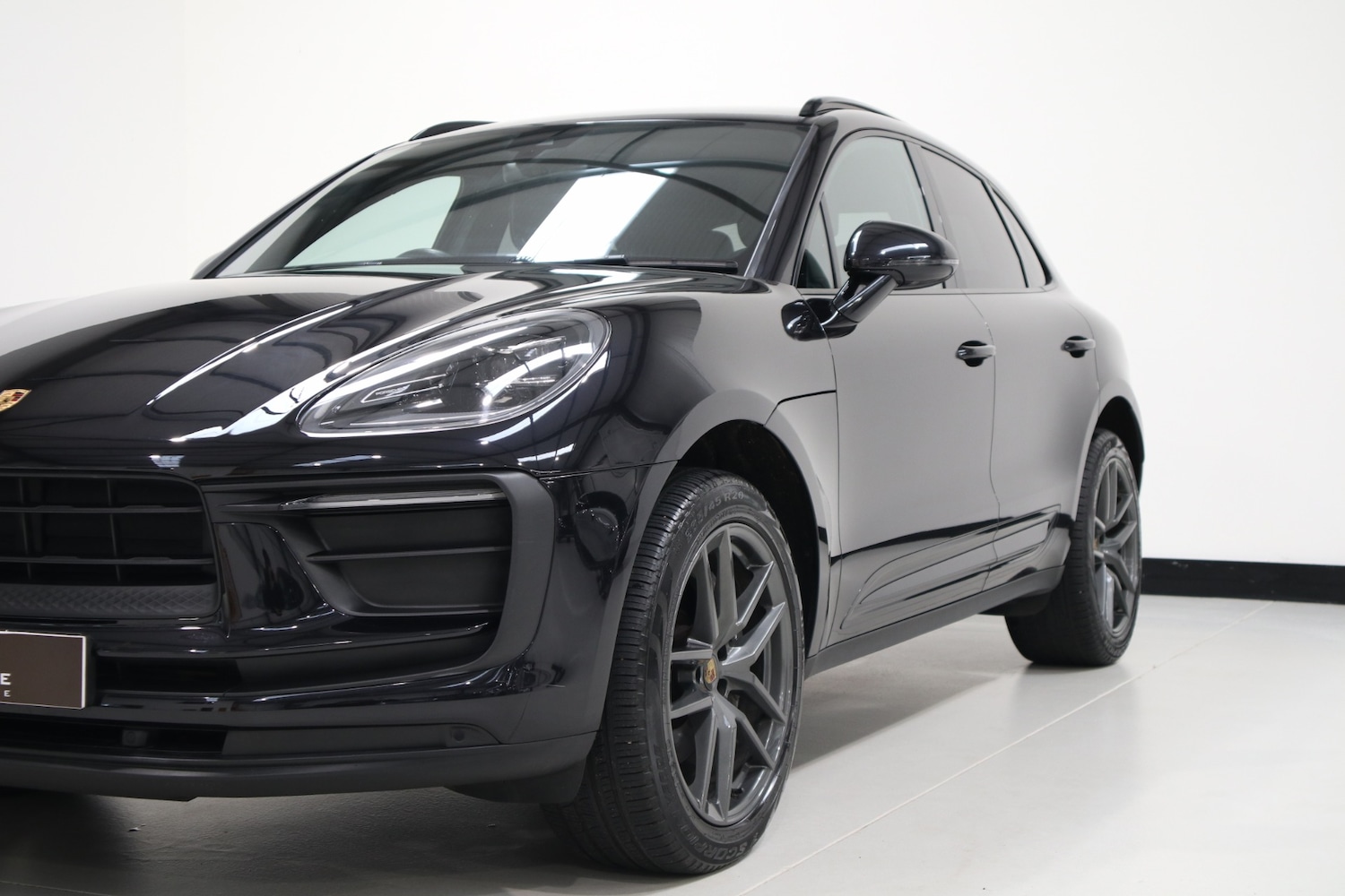 Used Porsche Macan 2022 for sale - 76662670: Photo 4