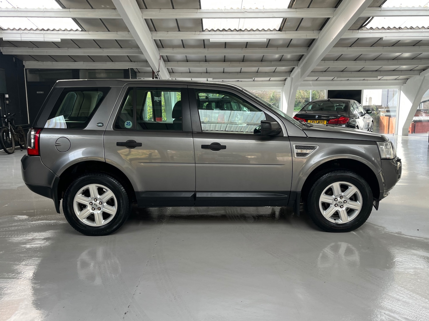 Used Land Rover Freelander 2011 for sale - 76673243: Photo 2