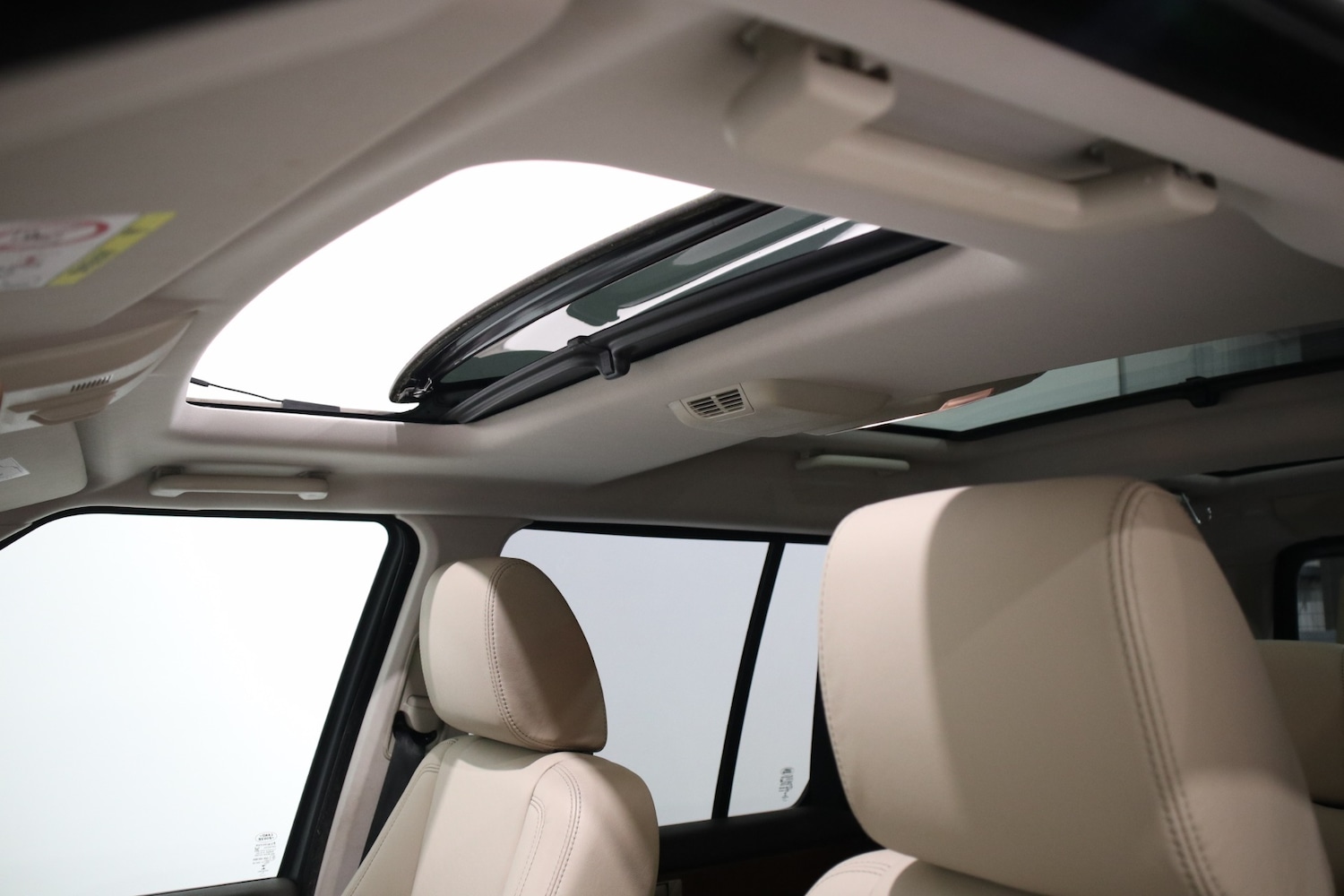 Used Land Rover Discovery 2015 for sale - 76882002: Photo 11