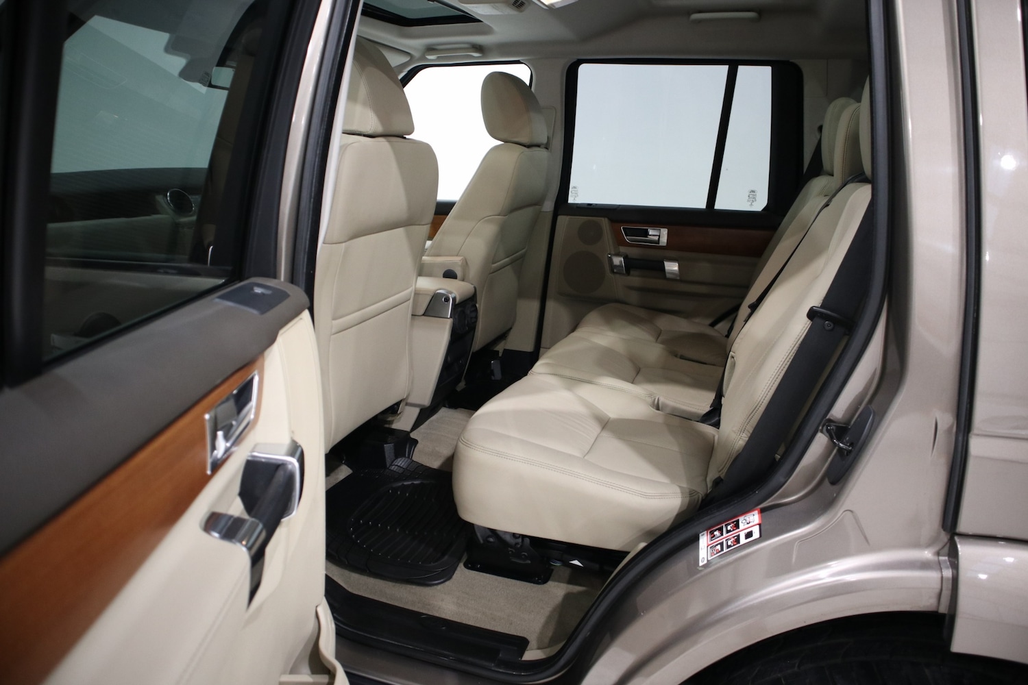 Used Land Rover Discovery 2015 for sale - 76882002: Photo 13