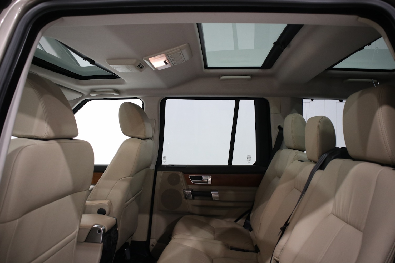 Used Land Rover Discovery 2015 for sale - 76882002: Photo 15