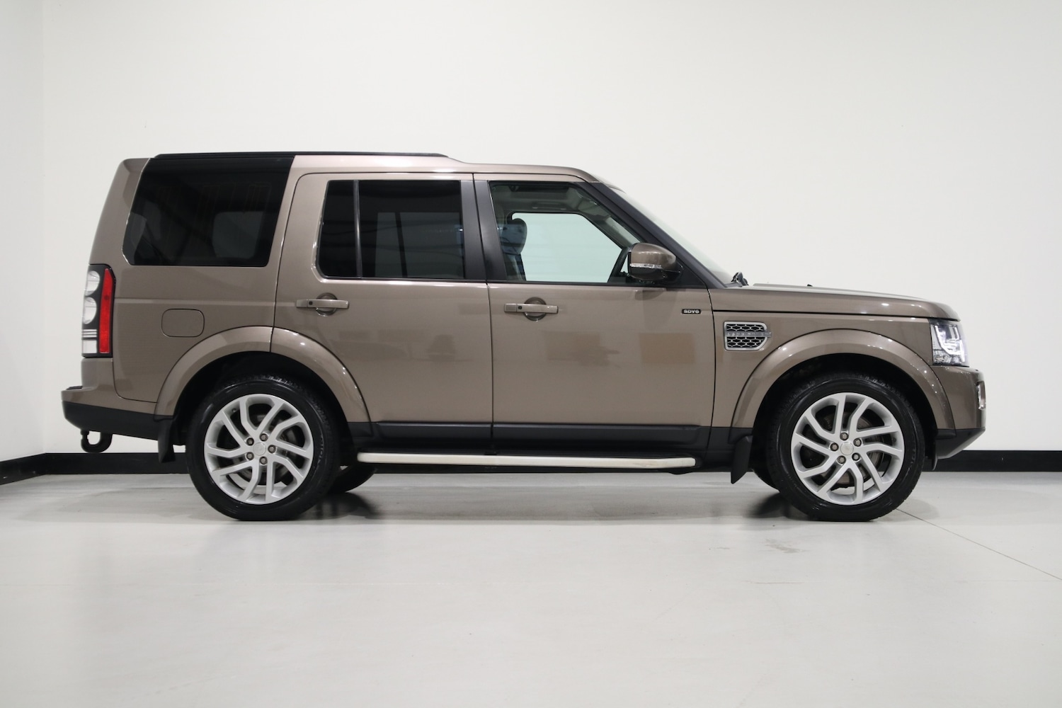 Used Land Rover Discovery 2015 for sale - 76882002: Photo 18