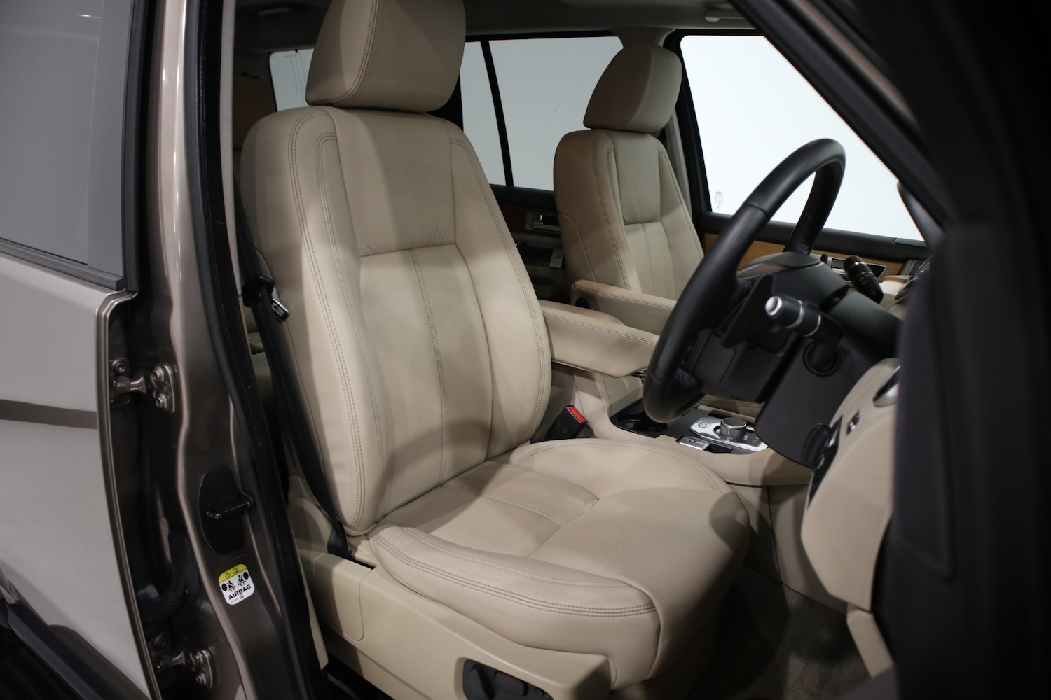 Used Land Rover Discovery 2015 for sale - 76882002: Photo 23