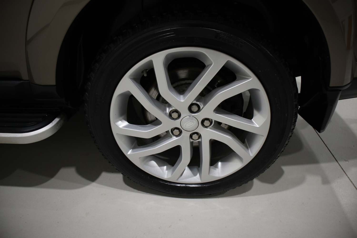 Used Land Rover Discovery 2015 for sale - 76882002: Photo 27