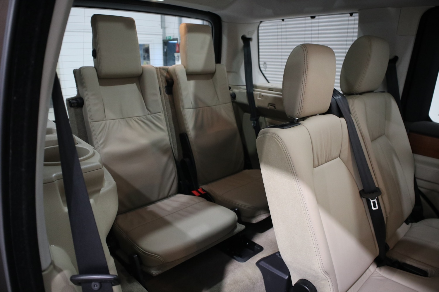 Used Land Rover Discovery 2015 for sale - 76882002: Photo 31