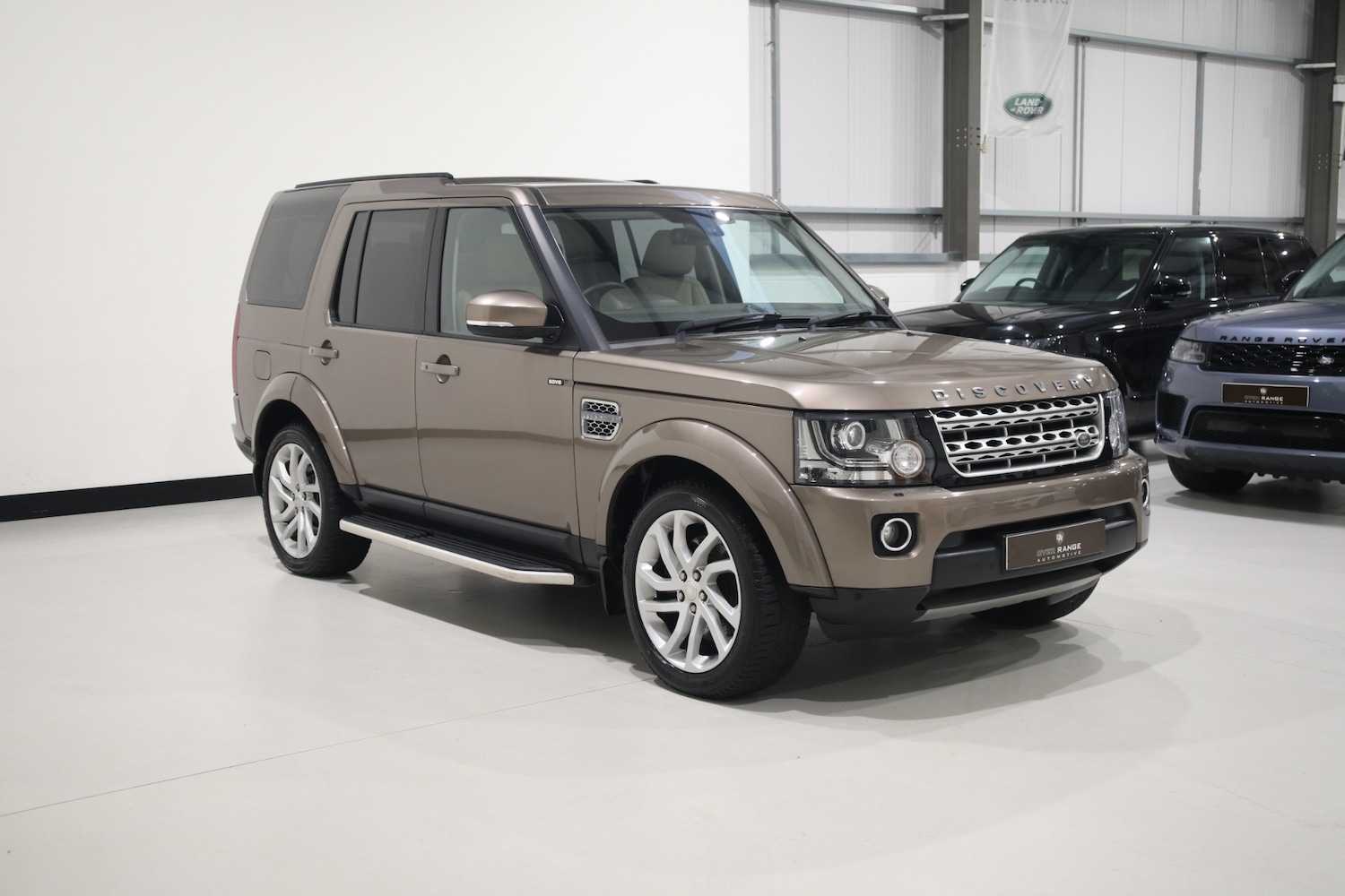 Used Land Rover Discovery 2015 for sale - 76882002: Photo 4