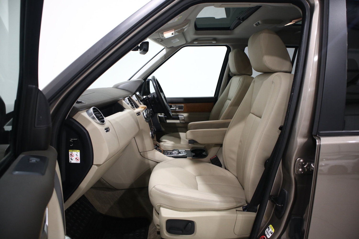 Used Land Rover Discovery 2015 for sale - 76882002: Photo 7