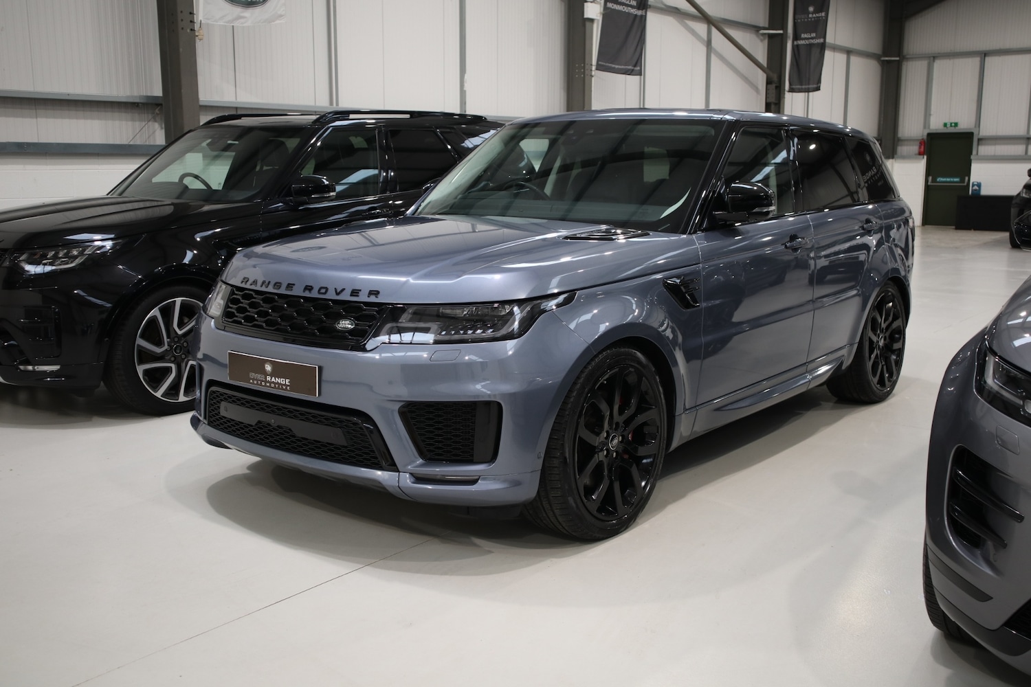 Used Land Rover Range Rover Sport 2018 for sale - 76682474: Photo 1