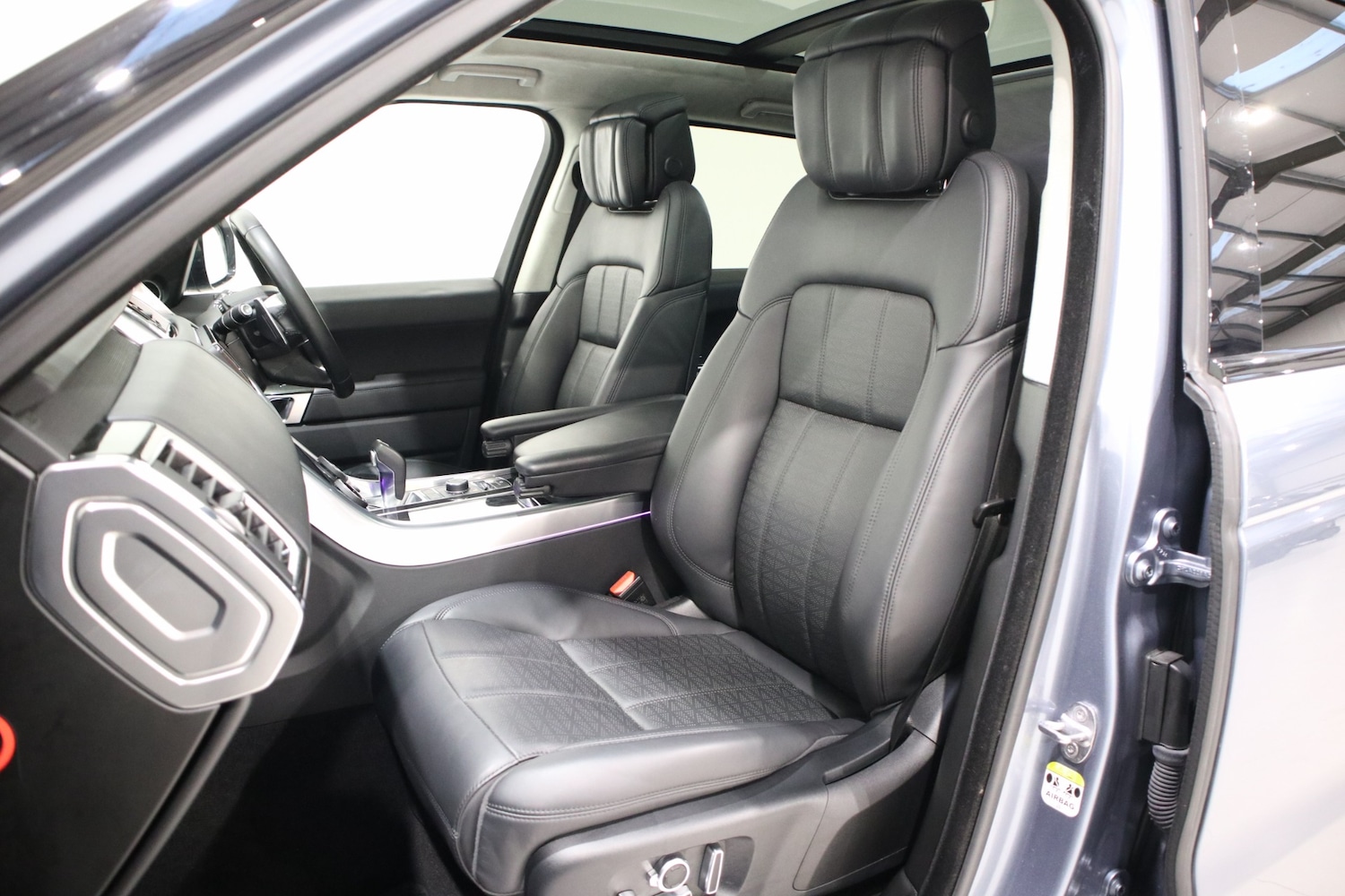 Used Land Rover Range Rover Sport 2018 for sale - 76682474: Photo 15