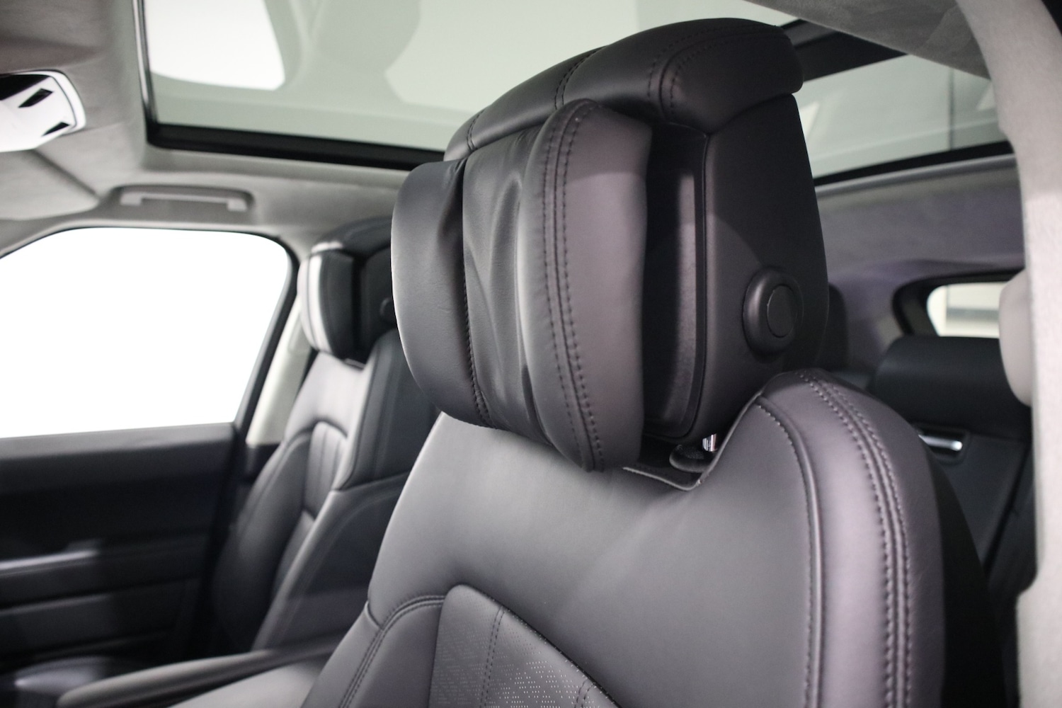 Used Land Rover Range Rover Sport 2018 for sale - 76682474: Photo 16