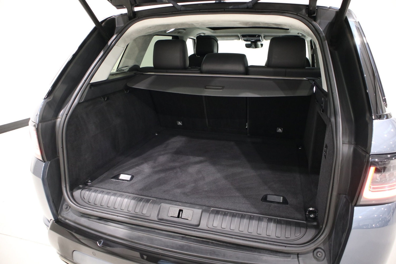 Used Land Rover Range Rover Sport 2018 for sale - 76682474: Photo 39