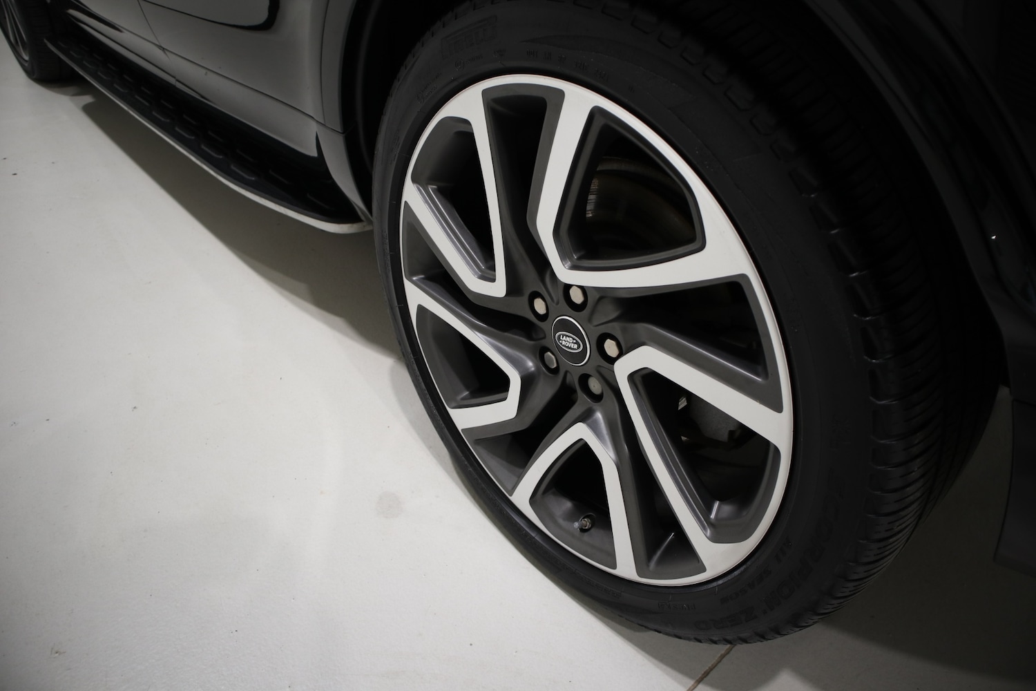 Used Land Rover Discovery 2019 for sale - 76662836: Photo 41