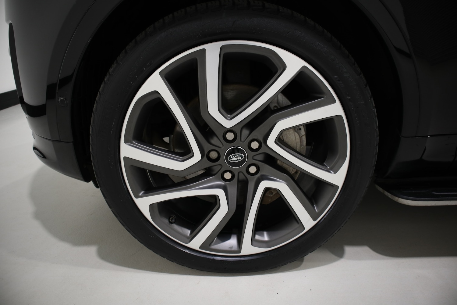 Used Land Rover Discovery 2019 for sale - 76662836: Photo 42