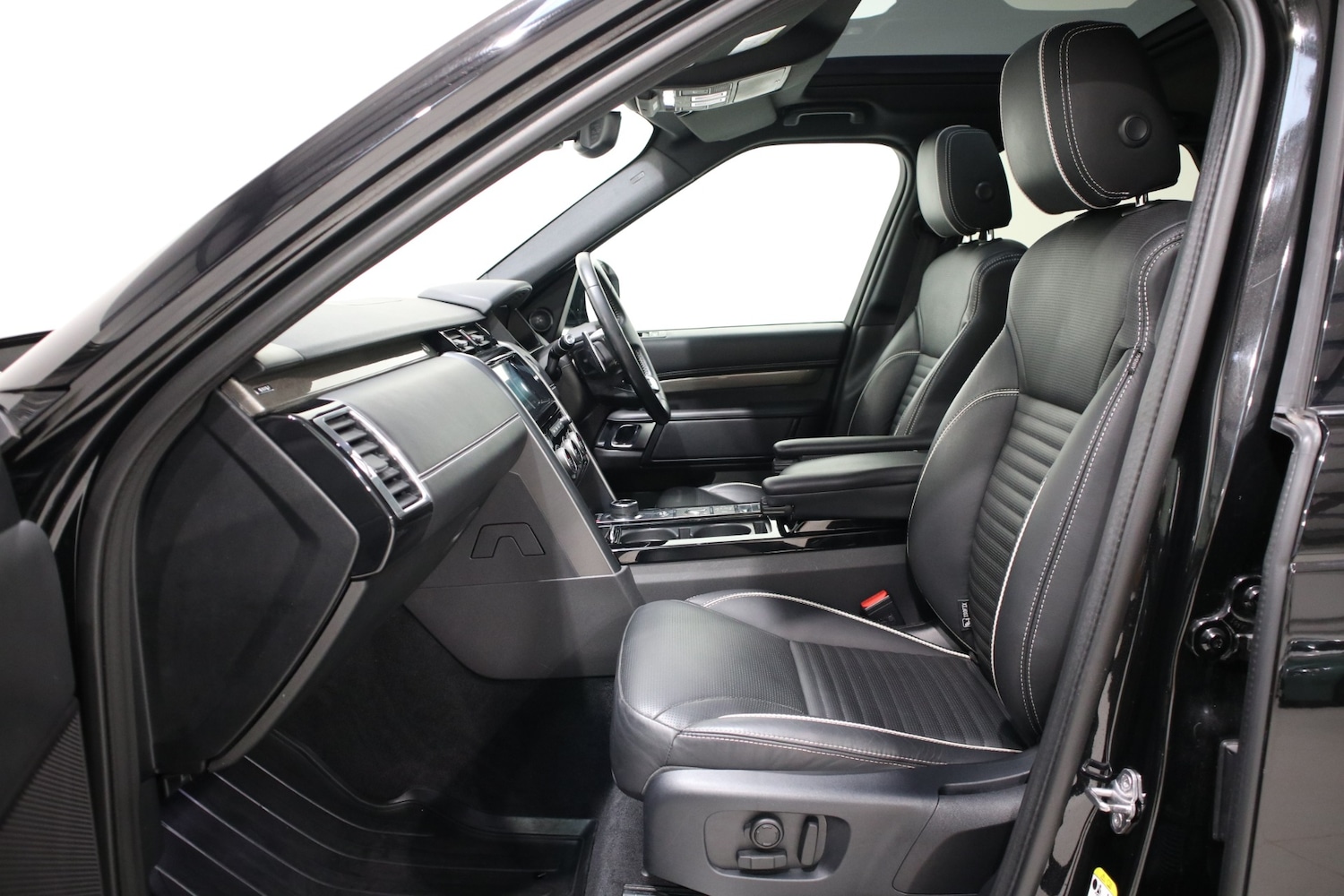 Used Land Rover Discovery 2019 for sale - 76662836: Photo 9