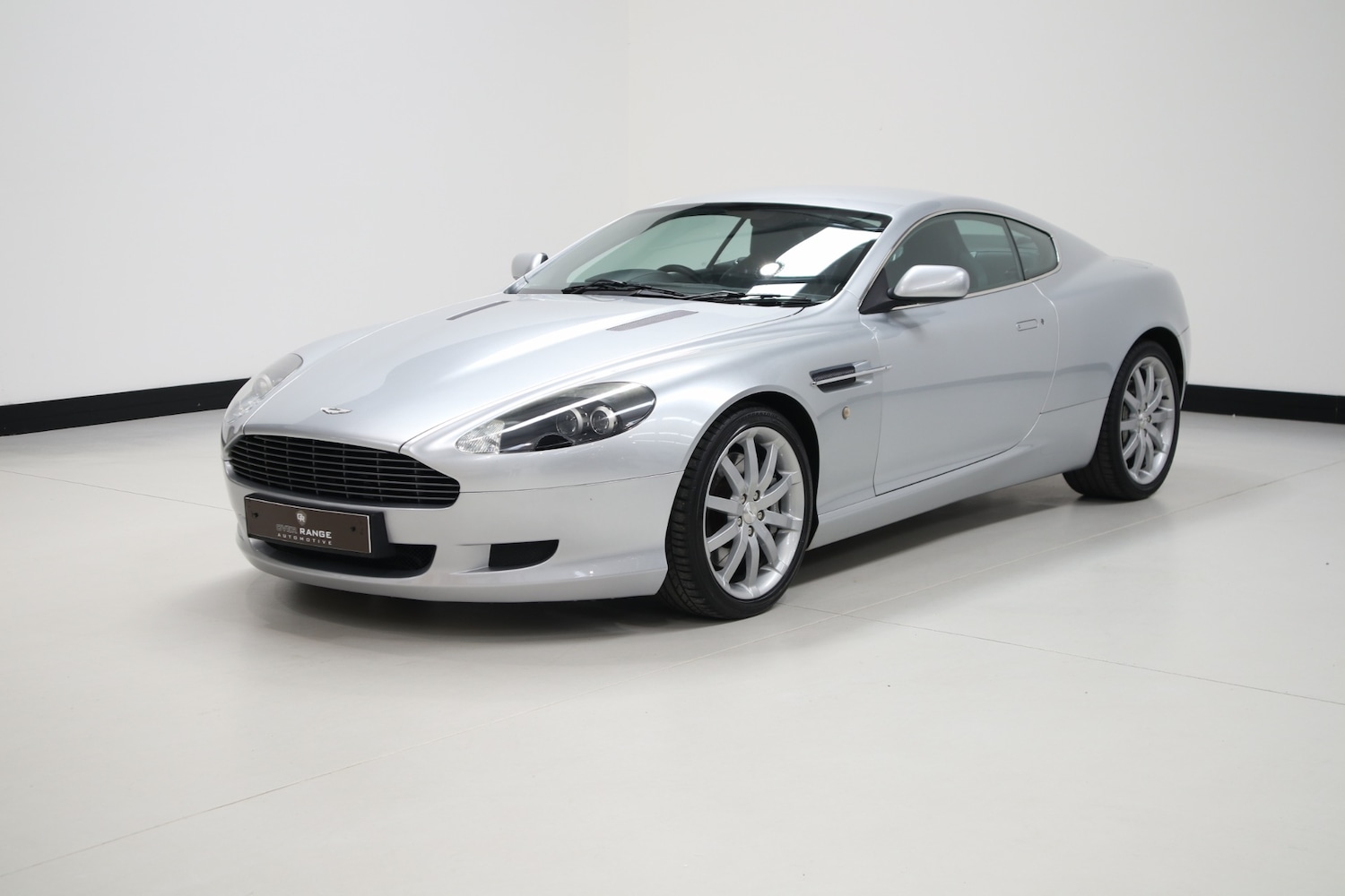 Used Aston Martin DB9 2004 for sale - 76663633: Photo 4